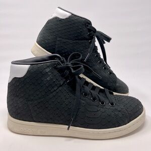 Stan Smith High Top Sneakers Size 7 - Black Snakeskin